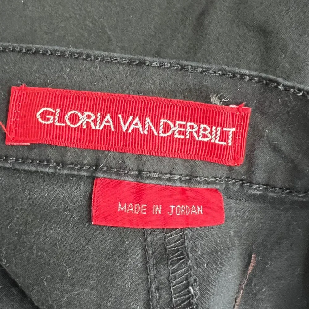 Gloria Vanderbilt Shorts size 14 Black Chino Attached Belt 30 Waist - Picture 3 of 4